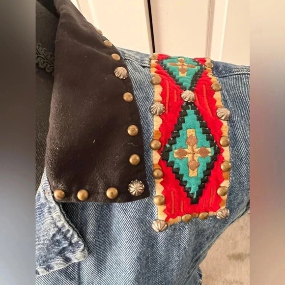 Hairston Roberson Ropa | Vintage Denim Studded Embroidered  Vest | Size S - Picture 9 of 10